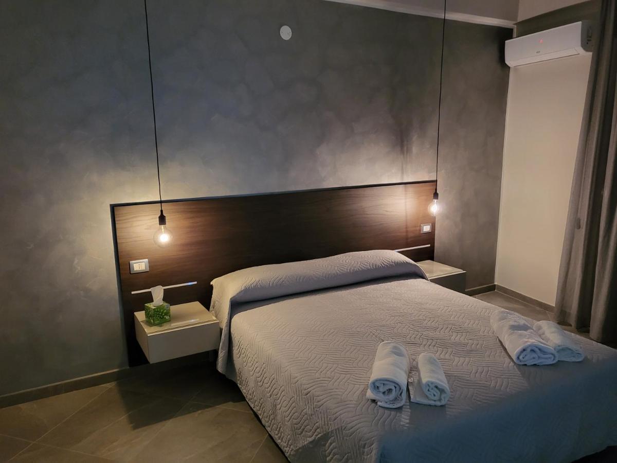 Casa Dello Stretto Hotel Messina Bagian luar foto