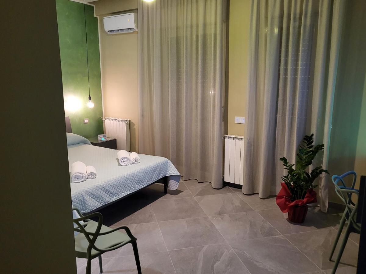 Casa Dello Stretto Hotel Messina Bagian luar foto